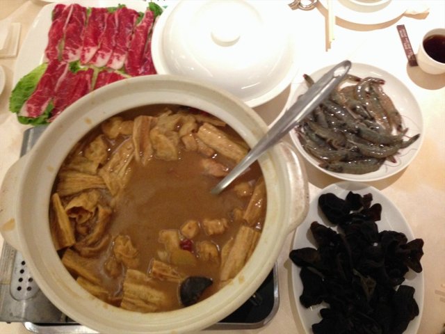 寻味湛江阉鸡焖锅套餐