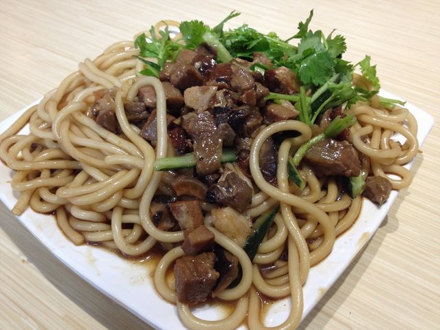 凉拌炸酱土豆粉