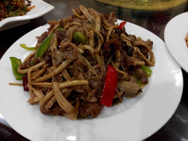 茶树菇牛肉