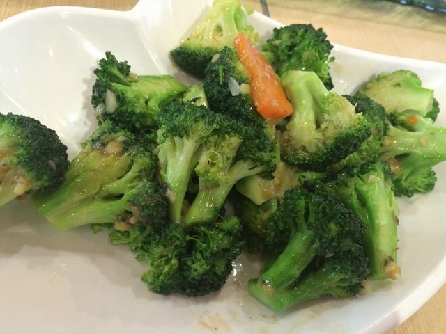 马拉盏炒西兰花