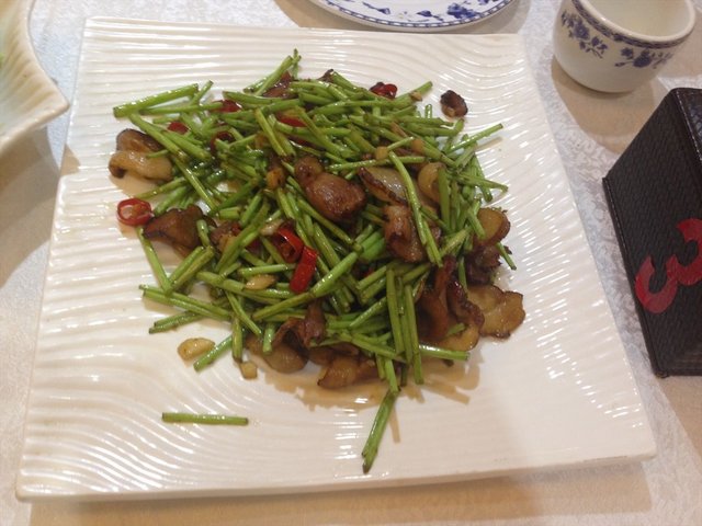 蒿子杆炒肉