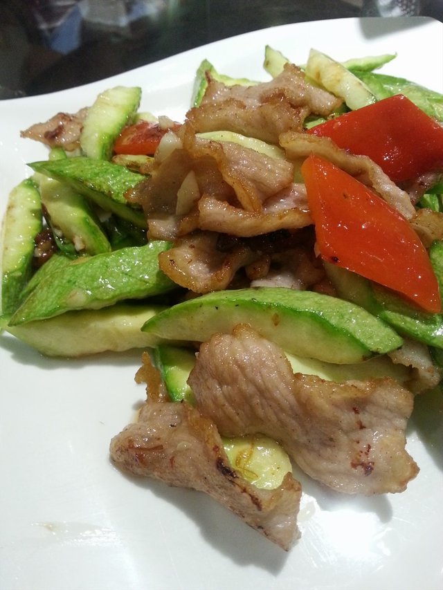 云南小瓜炒猪颈肉