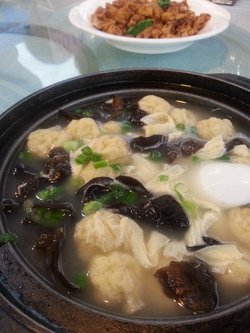 鱼腐煲