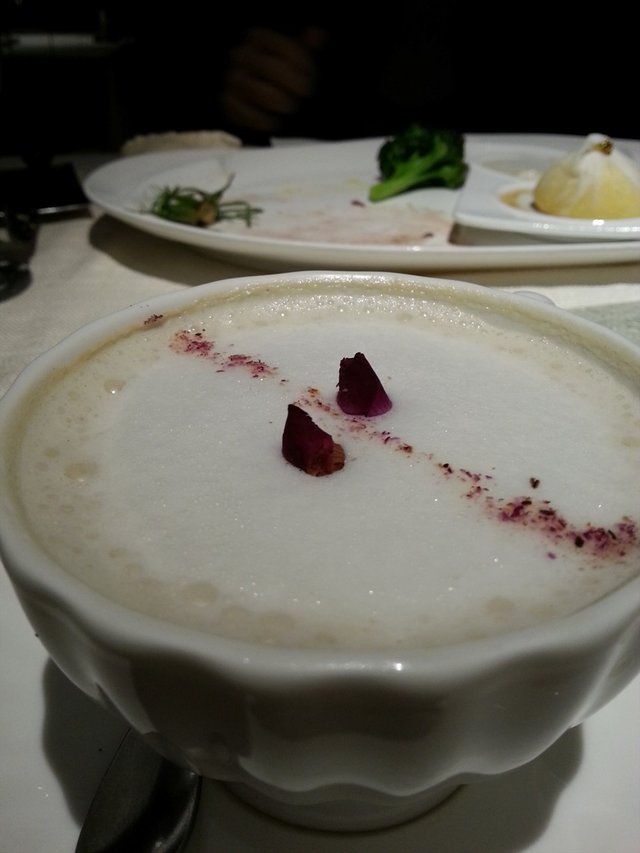 玫瑰奶茶