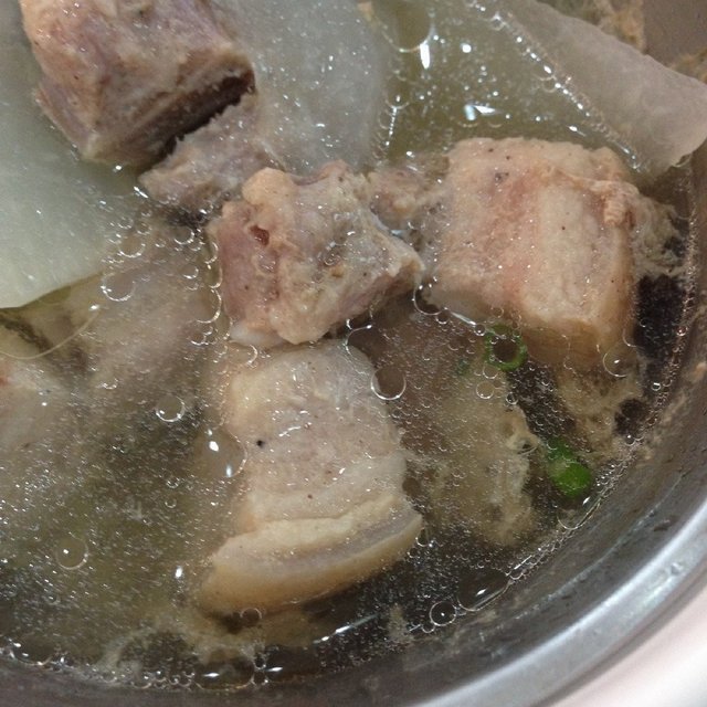 萝卜腩肉汤