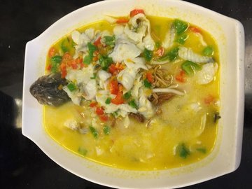 酸汤鲈鱼