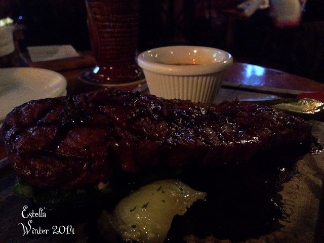 果木烤加拿大牛搭黑松露酱