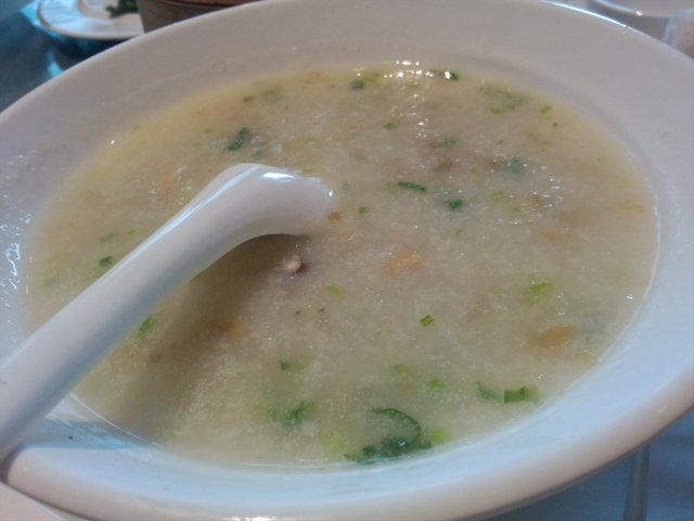 生滚蚌仔粥(特)