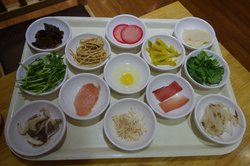 二十碟过桥米线