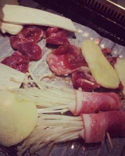 培根金针菇卷