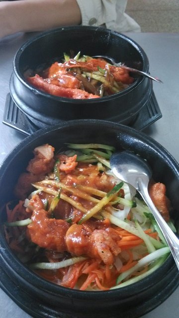 骨肉相连石锅拌饭
