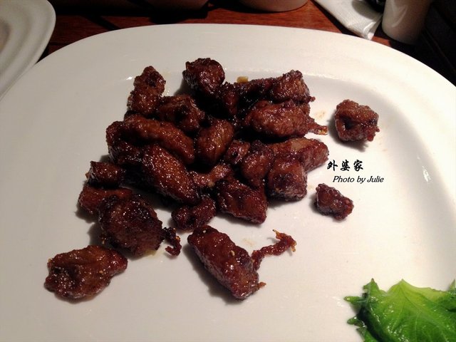 牛肉没啥嚼劲，显得过于嫩了。