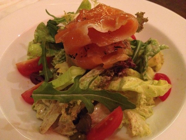 自制烟三文鱼沙拉