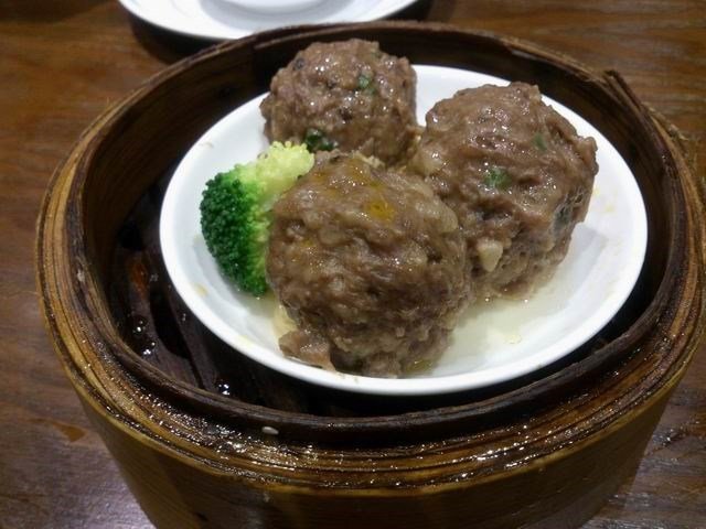 牛肉质地结实。