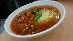 精致辣肉面