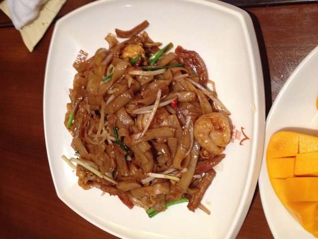 有大虾哦，料足的很。