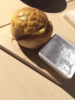 冰火菠萝油