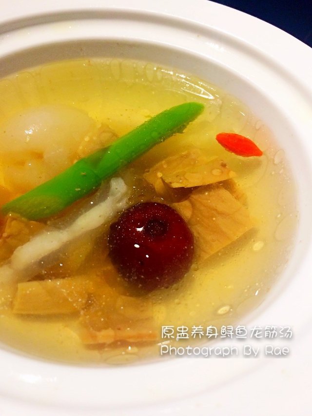 原盅养身鲟鱼龙筋汤