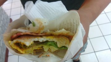 火腿蛋夹饼