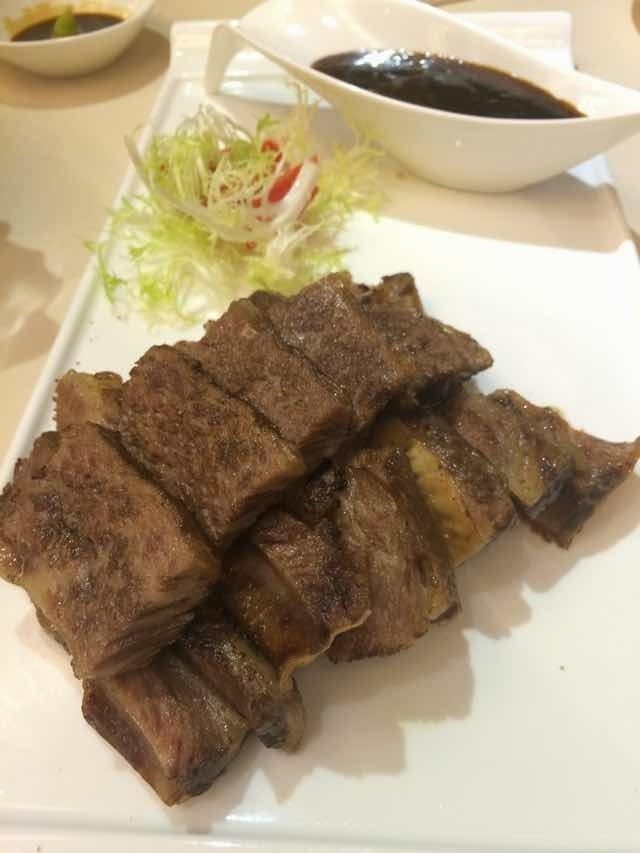 红酒汁牛肋骨