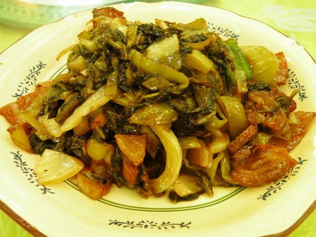 酸菜炒五花肉