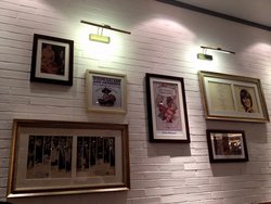 墙上的装饰画