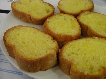 牛油蒜蓉火局法包