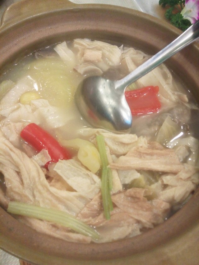 潮式白果支竹猪肚煲