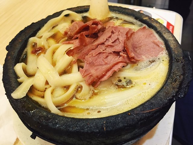 牛肉刀削面