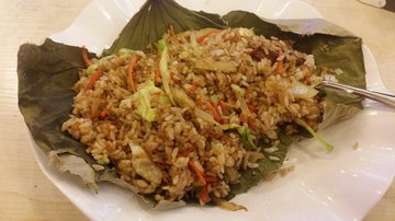 牛肉荷叶饭