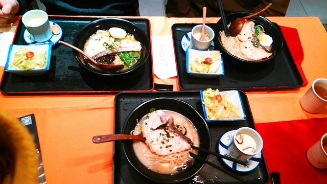 极鲜三文鱼面套餐