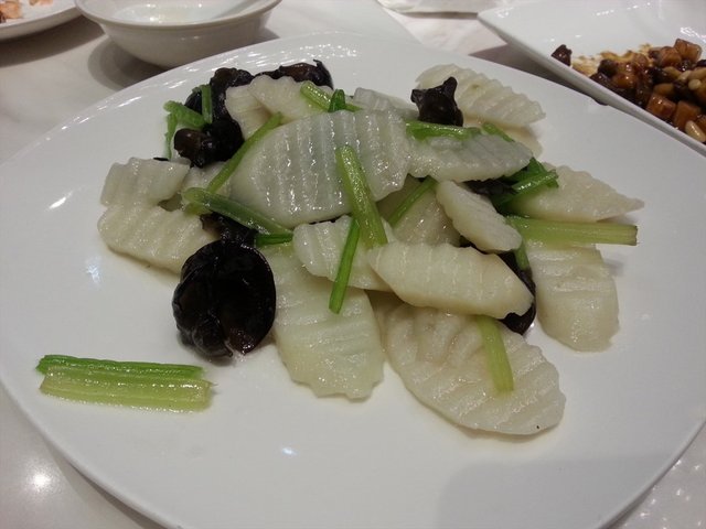 本芹山药黑木耳