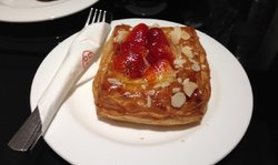 草莓面包