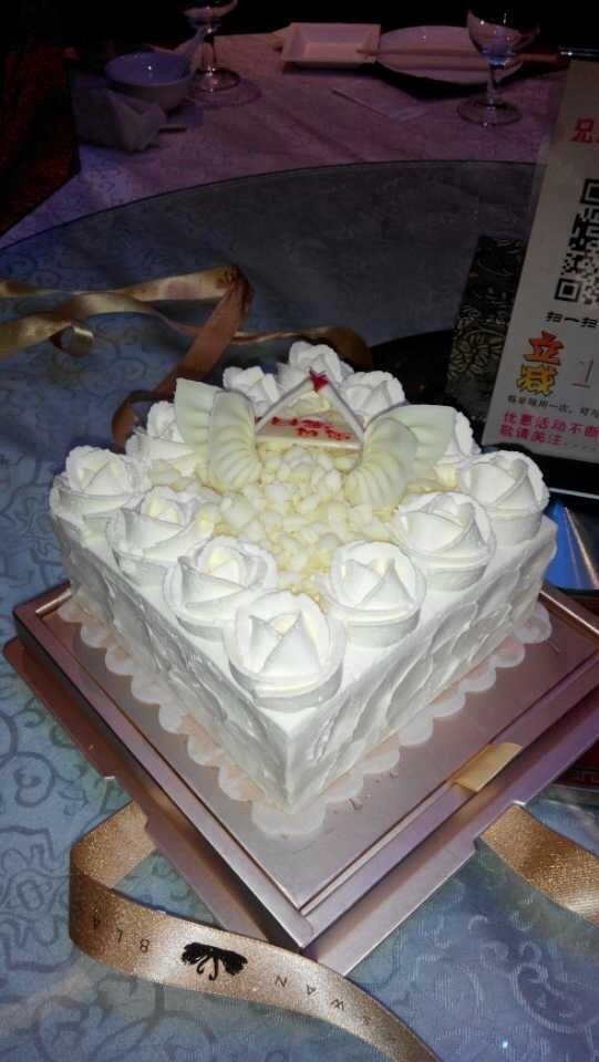 黑天鹅奶油蛋糕