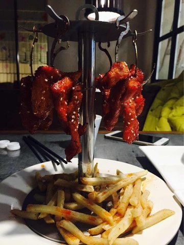 烤肉薯条