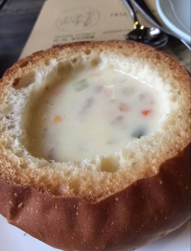 面包蛤蜊汤