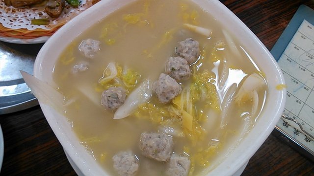 鱼丸上汤娃娃菜