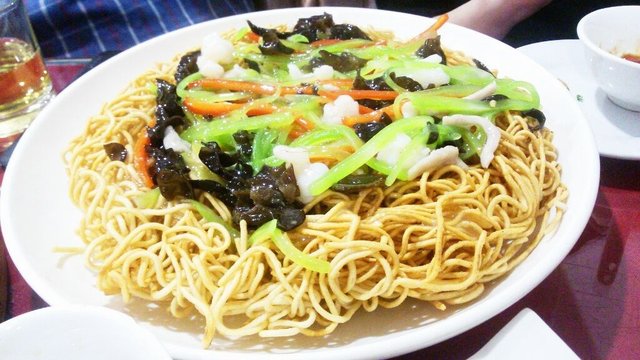 这个炸的很失败，散了而且不脆，虽然如此，我还是吃了很多，可以说几乎全是我吃的...