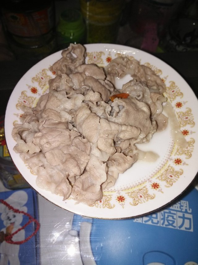 煮好的羔羊肉