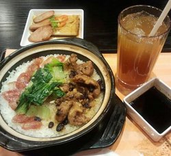 腊肠滑鸡煲仔饭