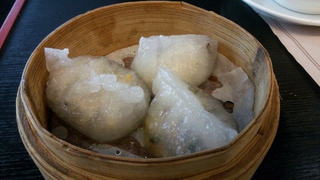 皮厚的要死， 蘸蘸醋将就着吃。