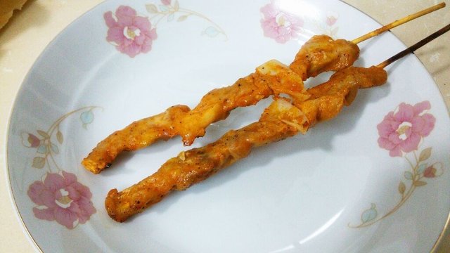 喜欢吃骨肉相连的脆骨！