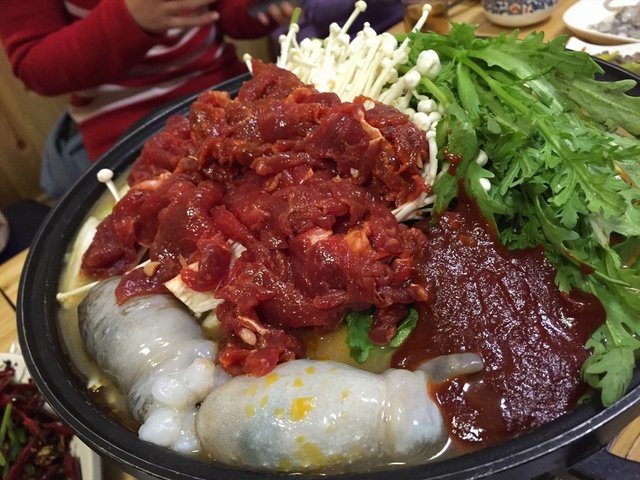 活八爪鱼牛肉锅