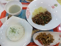 红烧肉套饭
