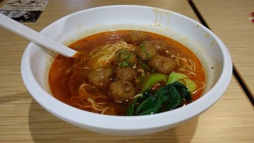 香辣贡丸面
