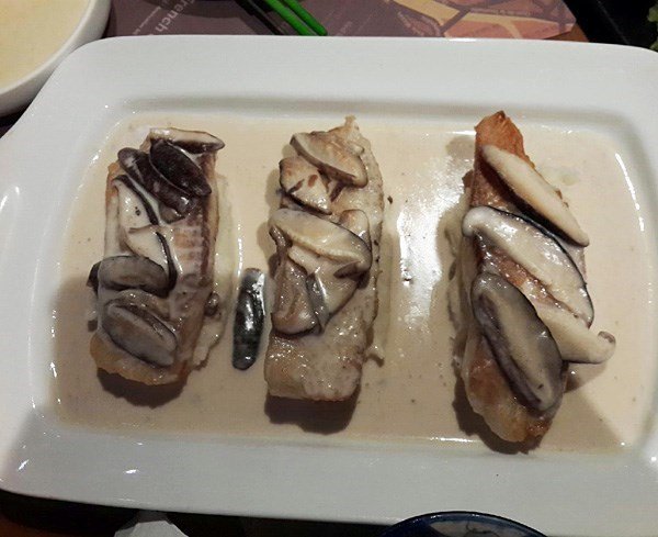 奶油蘑菇配加吉鱼