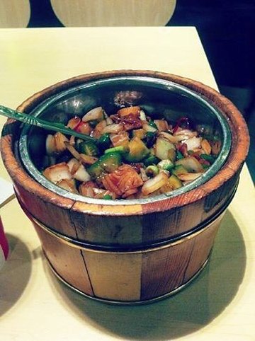 腊肉木桶饭