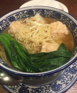 招牌乒乓鲜虾云吞