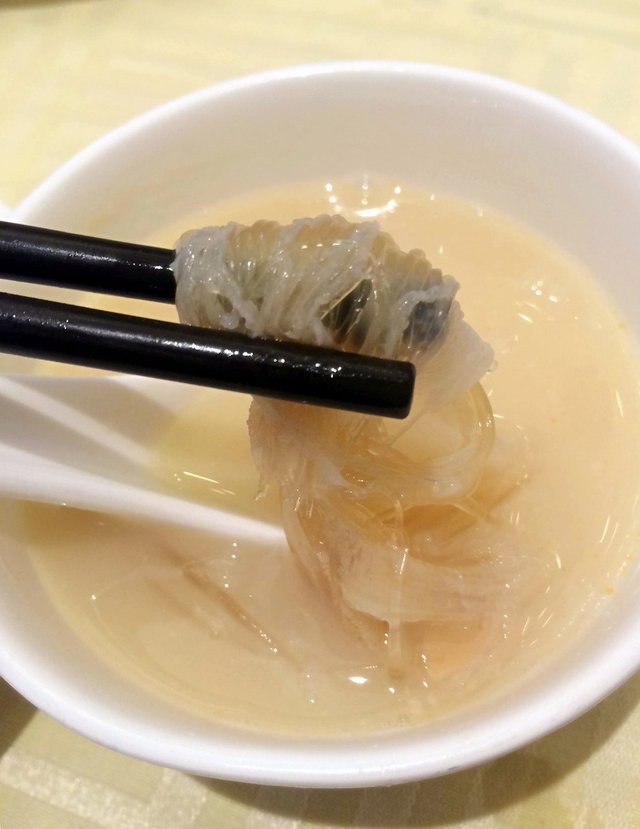 浓汤裙翅