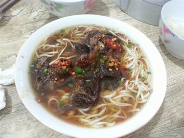 香辣羊肉烩面